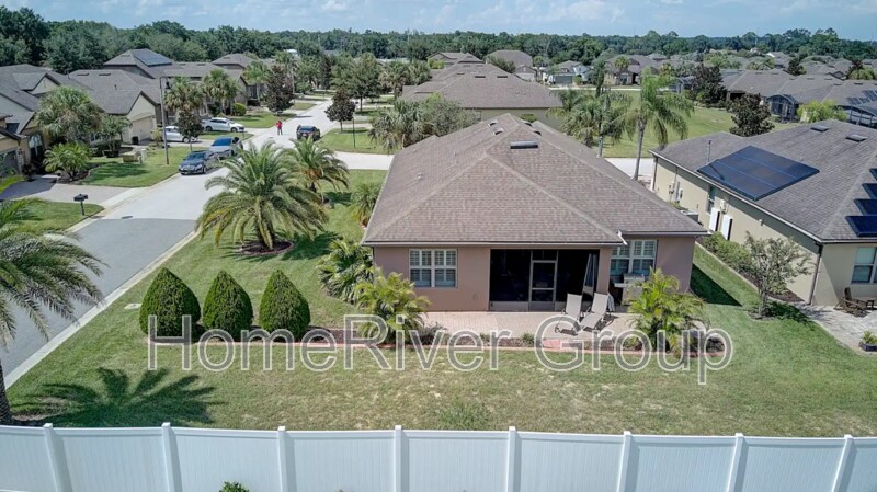 Building Photo - 581 Vista Sol Dr