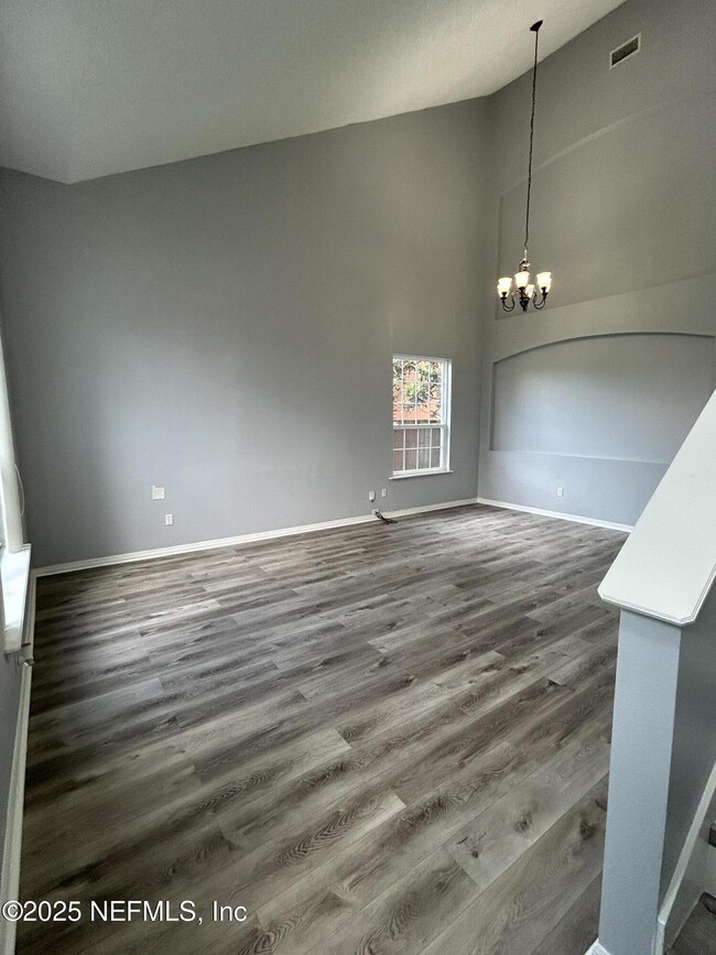 Building Photo - 10258 Meadow Point Dr