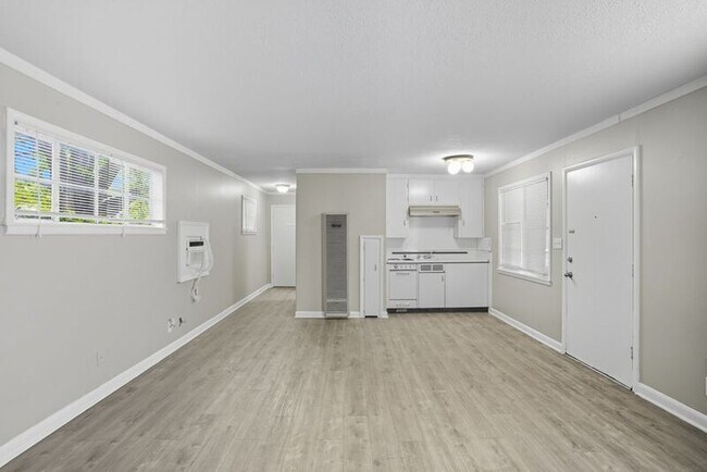 Building Photo - 1644 S Knoxville Ave