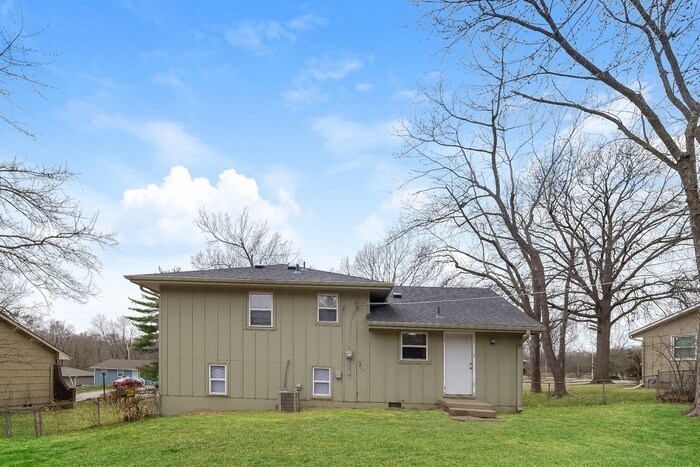 Building Photo - 9727 Marsh Ave