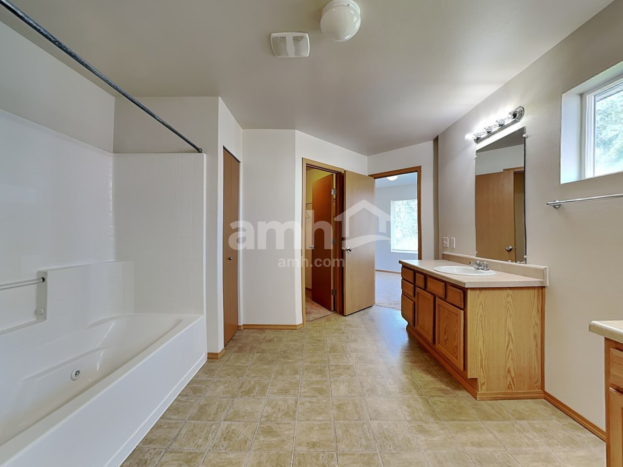 Building Photo - 20126 52nd Ave E