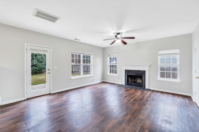 Building Photo - 5508 Kiev Dr
