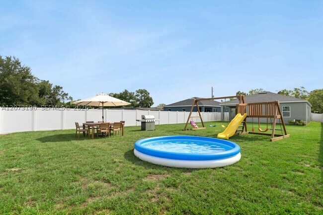 Building Photo - 1296 Moselle Ave