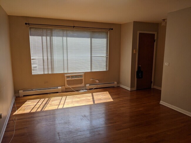 Building Photo - 1762 W Highland Ave