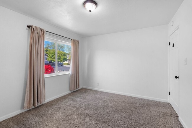 Building Photo - Beautiful Vacaville Home Near Parks, Schools & Shopping