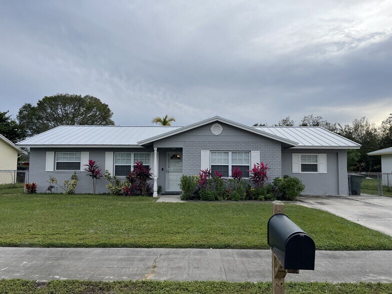 Building Photo - 3211 Jersey Ct