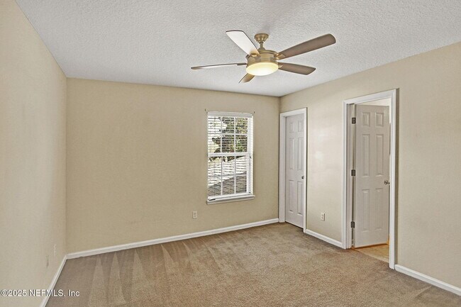 Building Photo - 1205 Southern Stream Ct