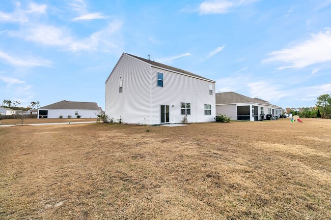 Building Photo - Spacious Modern 5-Bedroom Home in Summerville