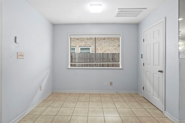 Building Photo - 16 Harbor Ln