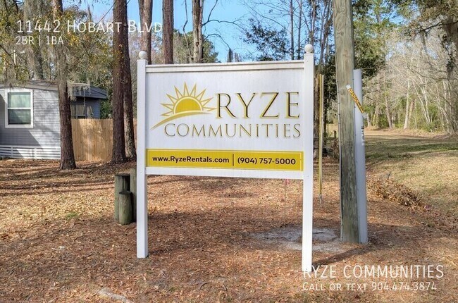 Building Photo - 11442 Hobart Blvd