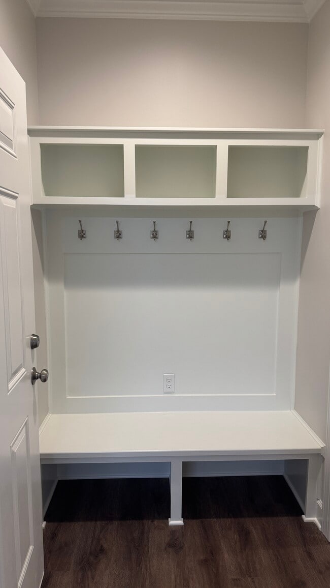 Building Photo - 113 Elliott Dr