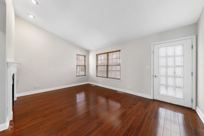 Building Photo - 831 Genesee Dr