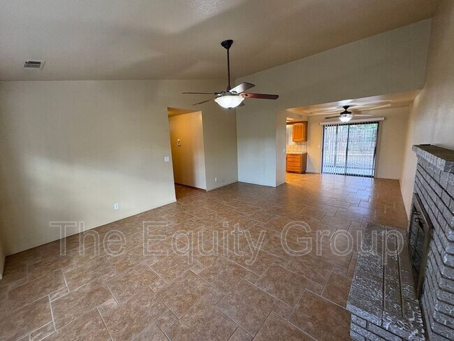 Building Photo - 644 N Atwood St