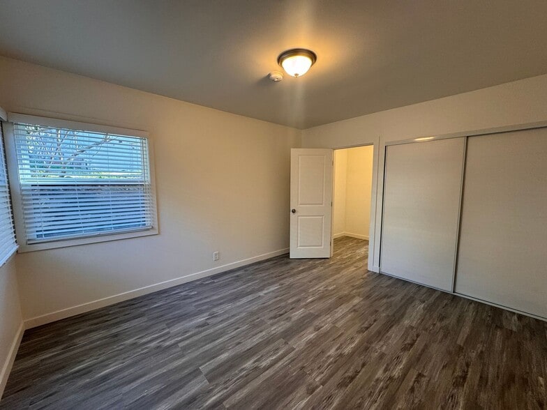 Building Photo - 456 N Westmoreland Ave