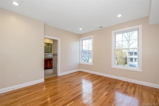 Building Photo - 16 Grand Blvd