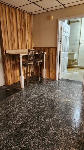 Building Photo - 1815 N 6th Ave