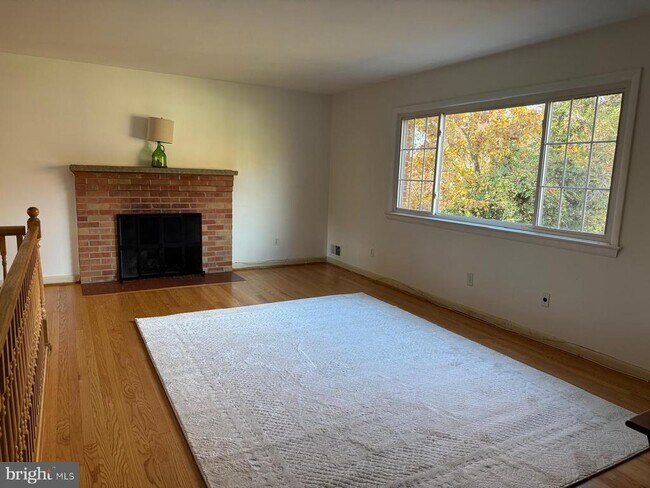 Building Photo - 5607 7th St S