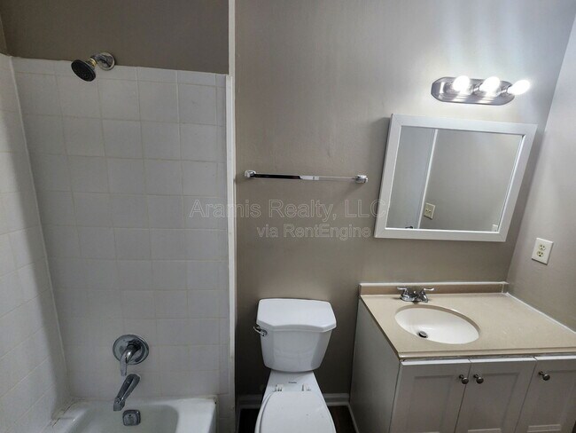 Building Photo - 1366 Heritage Glen Dr