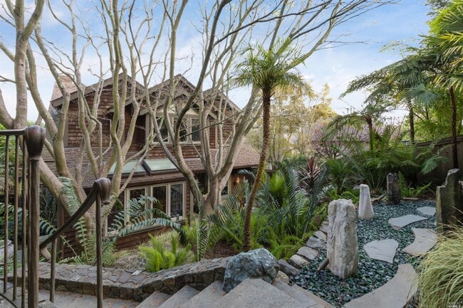 Building Photo - 7 Miller Ave