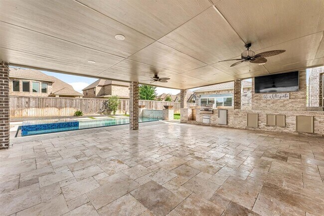 Building Photo - 16202 Coyote Run Ln