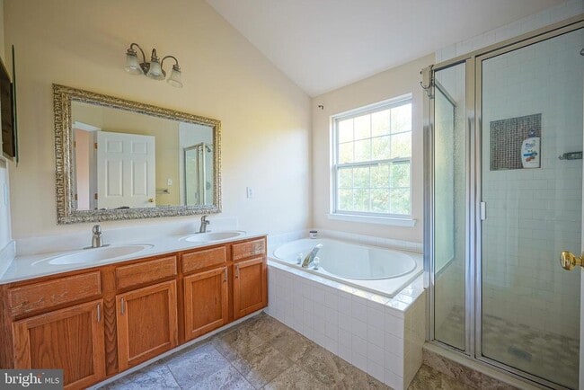 Building Photo - 443 Tuvira Ln