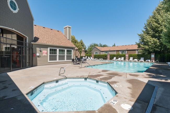 Building Photo - Great Location! 2 bedroom, 2.5 Bathroom To...