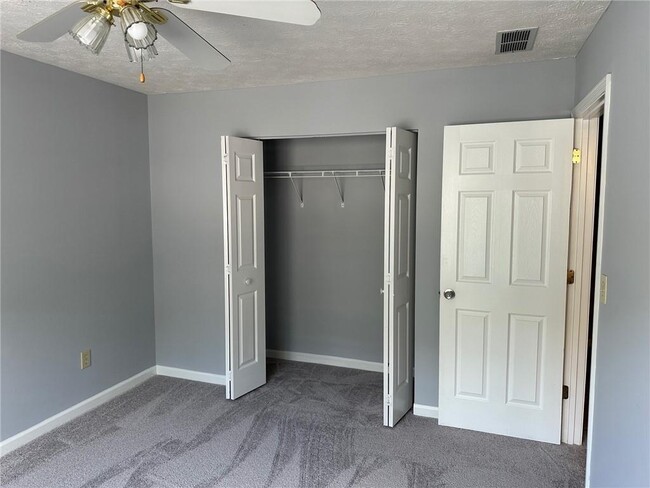 Building Photo - 3555 Park Bluff Ln NW