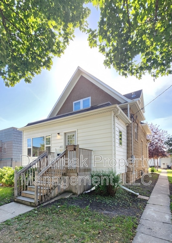 Building Photo - 1312 3rd Ave N