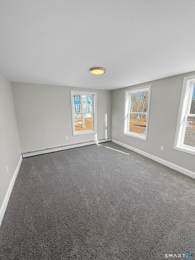 Building Photo - 4 River Rd