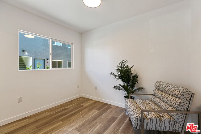 Building Photo - 2922 Hauser Blvd