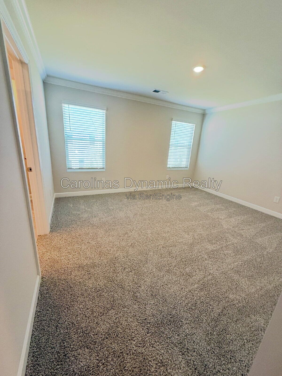 Building Photo - 1719 Braemar Vlg Dr