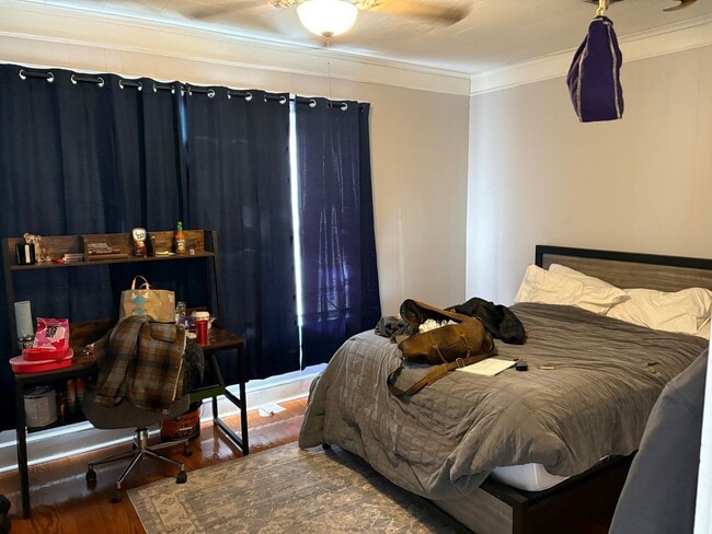 Building Photo - 2 Blocks from Tech - Large 4 bed / 2 bath