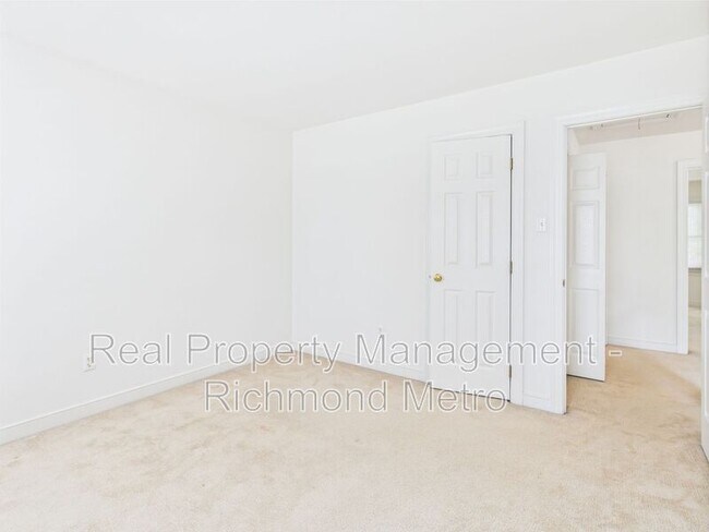 Building Photo - 401 Portwest Terrace