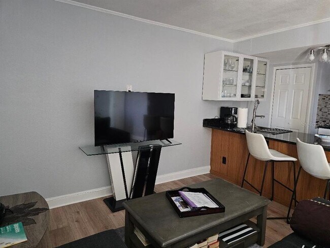 Building Photo - 125 110th Ave