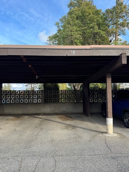 Covered parking - 2921 E 32nd Ave