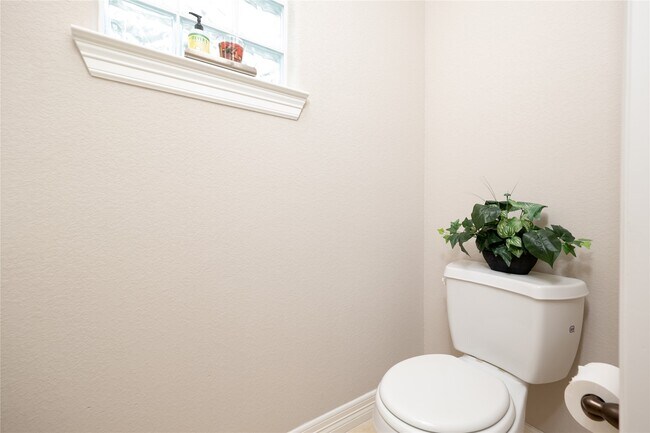 Building Photo - 5513 Livorno Way