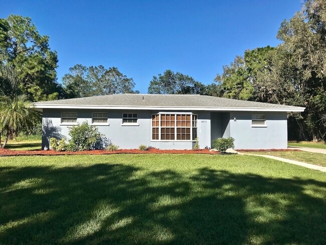 Primary Photo - private pool home in Kensington Park - Sar...