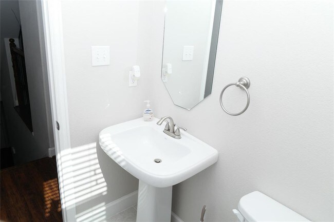 Building Photo - 4212 Old Spanish Trail