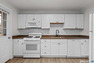 Building Photo - 30 Hamilton Ct