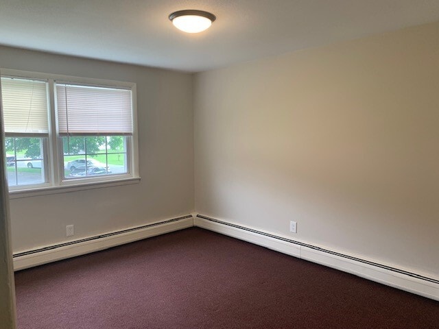 Building Photo - 24 Hobart Ln