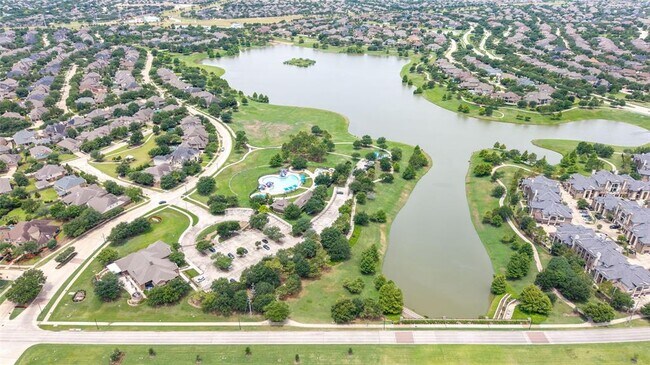Building Photo - 25303 Hall Meadow Ln
