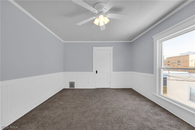 Building Photo - 1026 W Fourth St