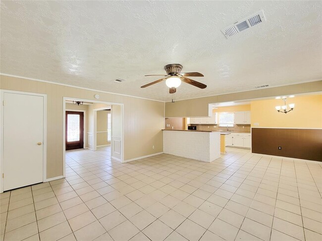Building Photo - 16614 Cairnway Dr