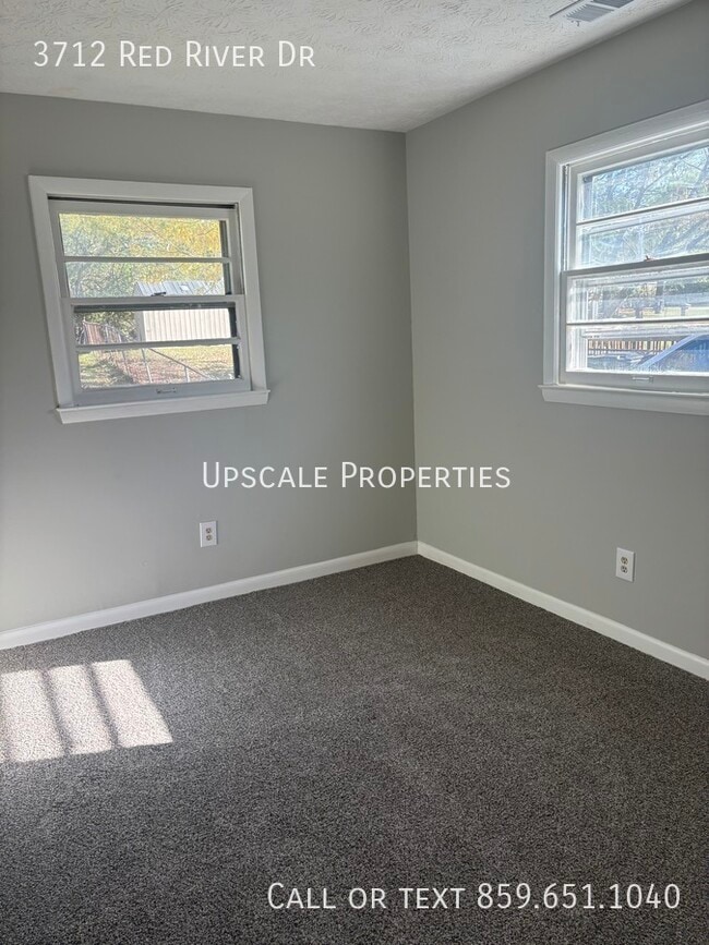 Building Photo - 3712 Red River Dr