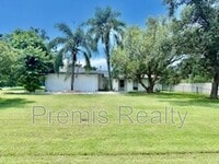 Building Photo - 1770 Braxton Bragg Ln