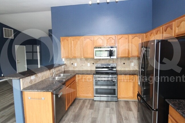 Building Photo - 4567 E Meadow Land Dr