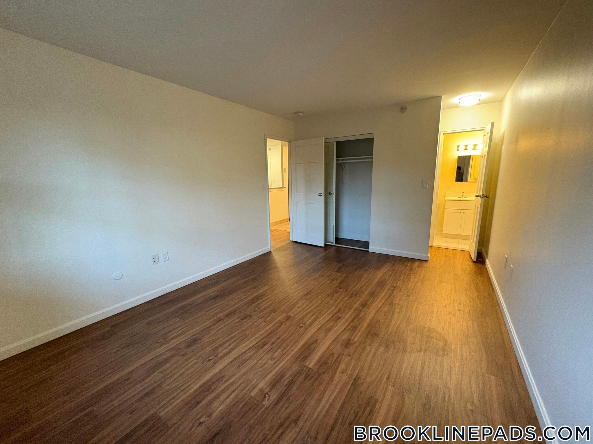 Building Photo - 175 Freeman St