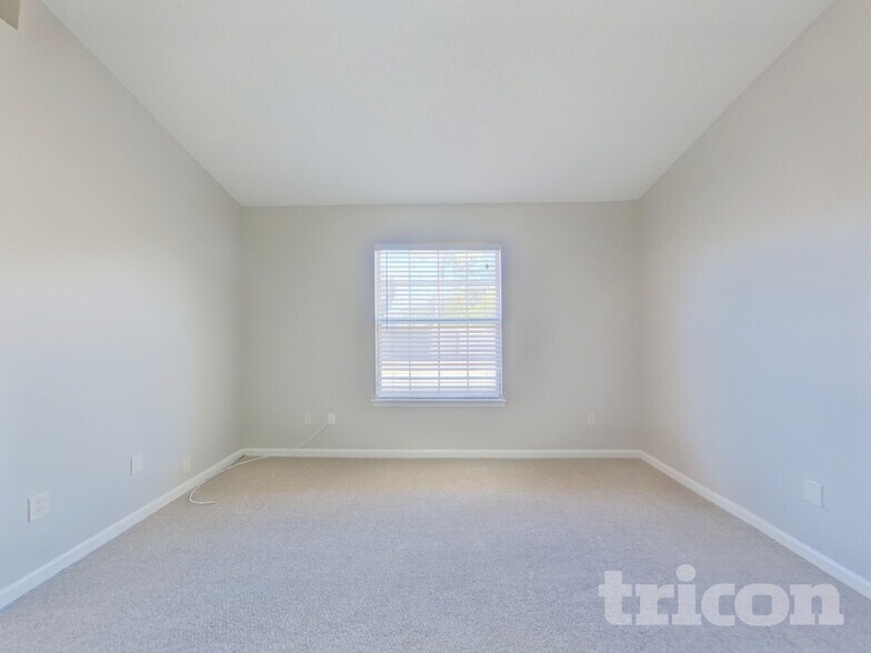 Building Photo - 522 Jimbay Dr