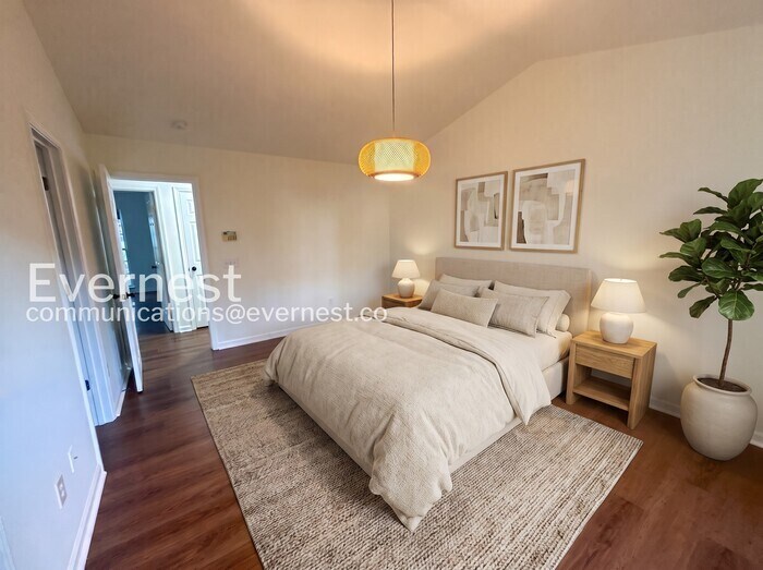 Building Photo - 164 Foxtail Dr