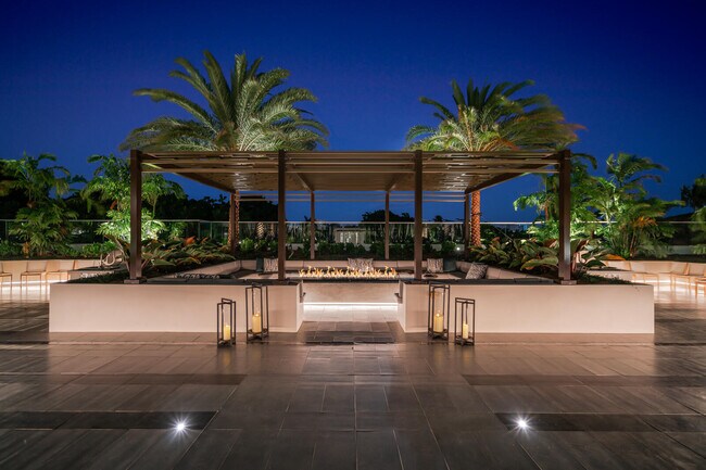 Building Photo - 200 SE Mizner Blvd